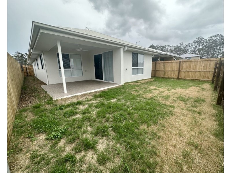 13 Evelyn Cl, Deebing Heights QLD 4306
