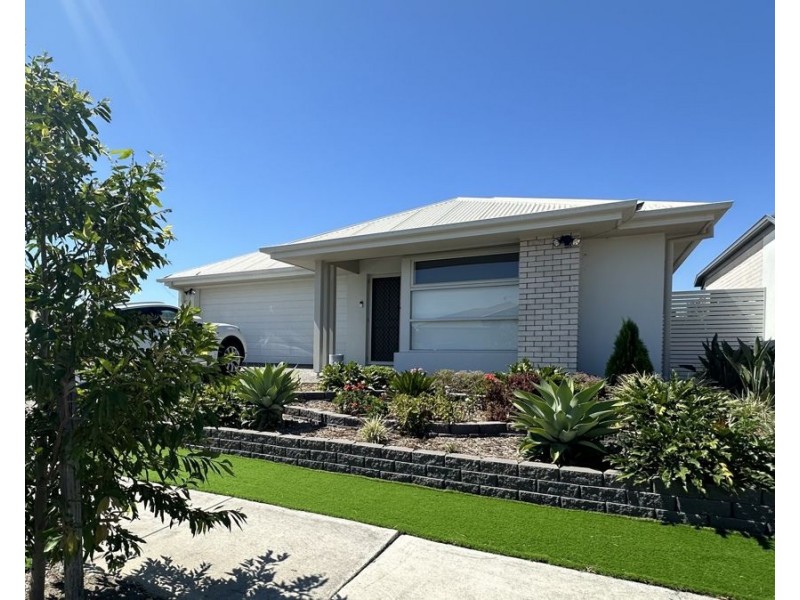 6 Langland Cct, Walloon QLD 4306