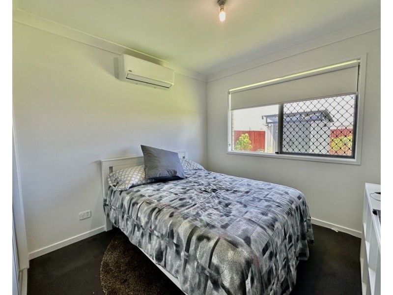 6 Langland Cct, Walloon QLD 4306