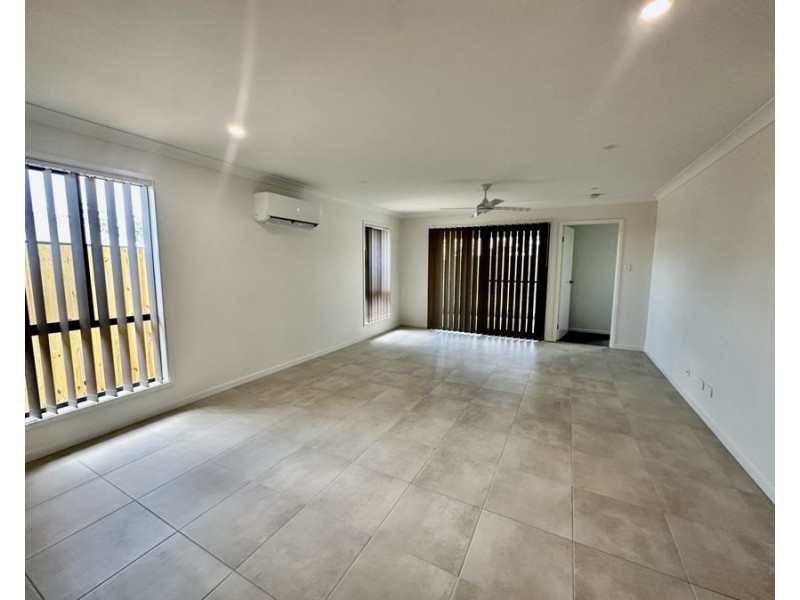 36 John Dr, Collingwood Park QLD 4301