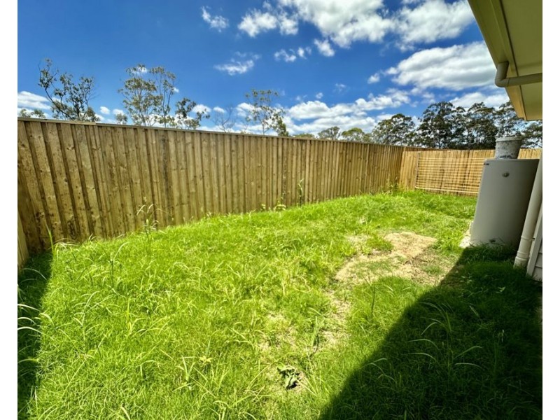 36 John Dr, Collingwood Park QLD 4301