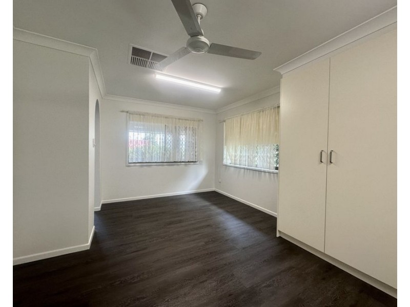 1 Booth Street, Brassall QLD 4305