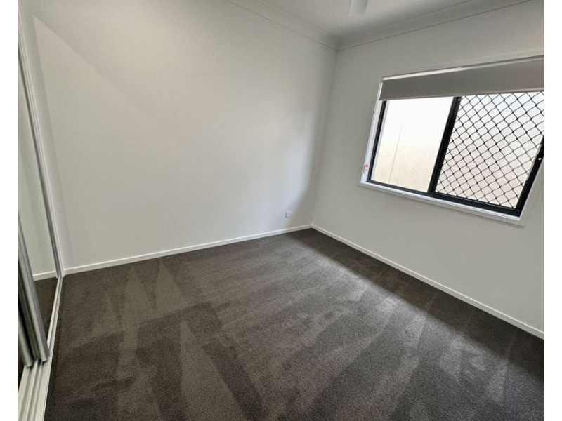 26 Potter Way, White Rock QLD 4306