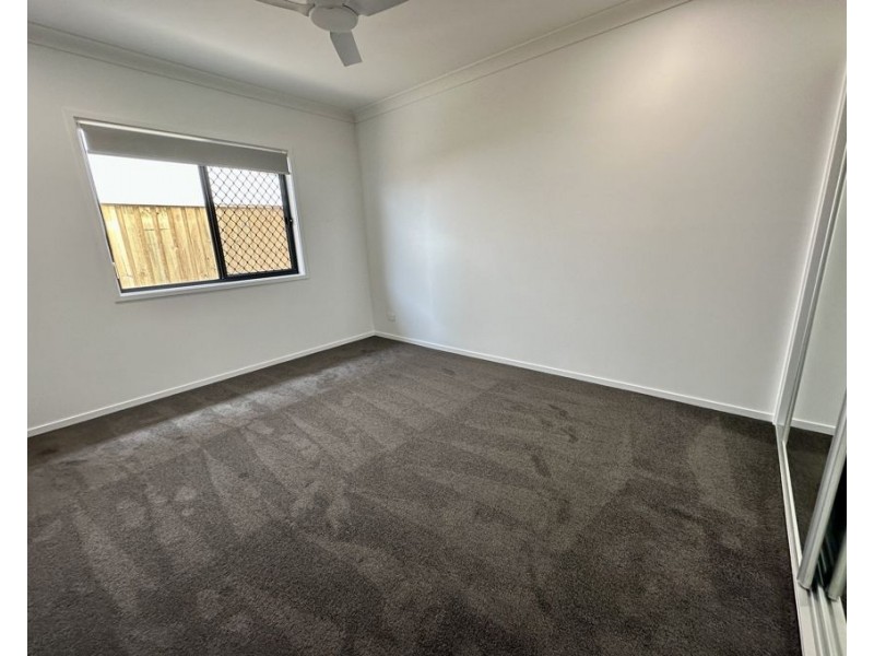 26 Potter Way, White Rock QLD 4306