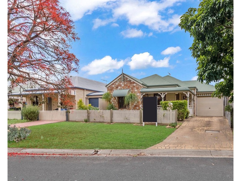 17 Hyde Place, Forest Lake QLD 4078