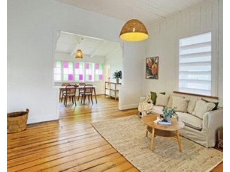 16 Panton Street, Woodend QLD 4305