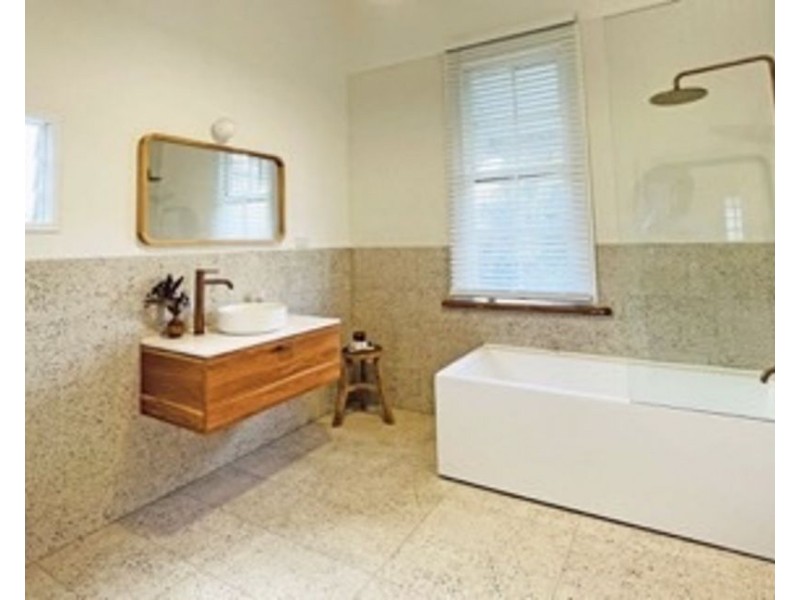 16 Panton Street, Woodend QLD 4305