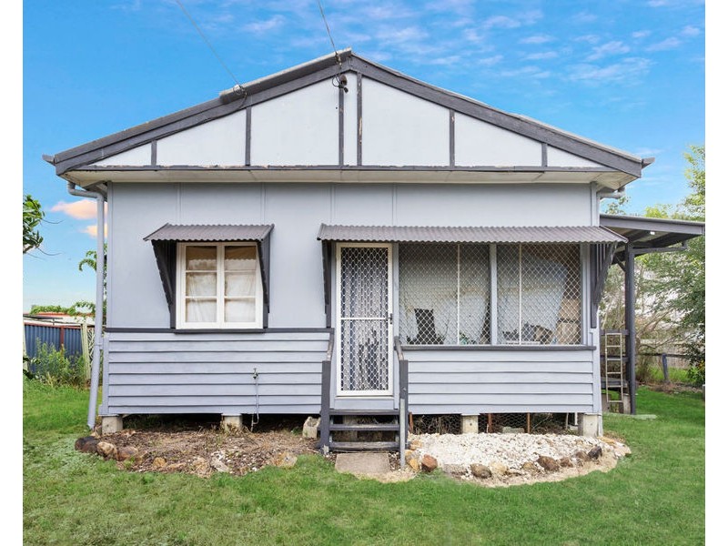 198 South Station Road, Silkstone QLD 4304