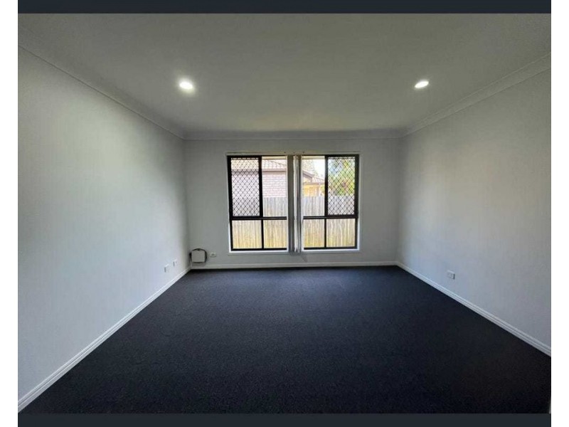 4 Nicole Ct, Redbank QLD 4301