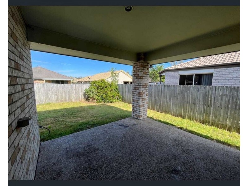 4 Nicole Ct, Redbank QLD 4301