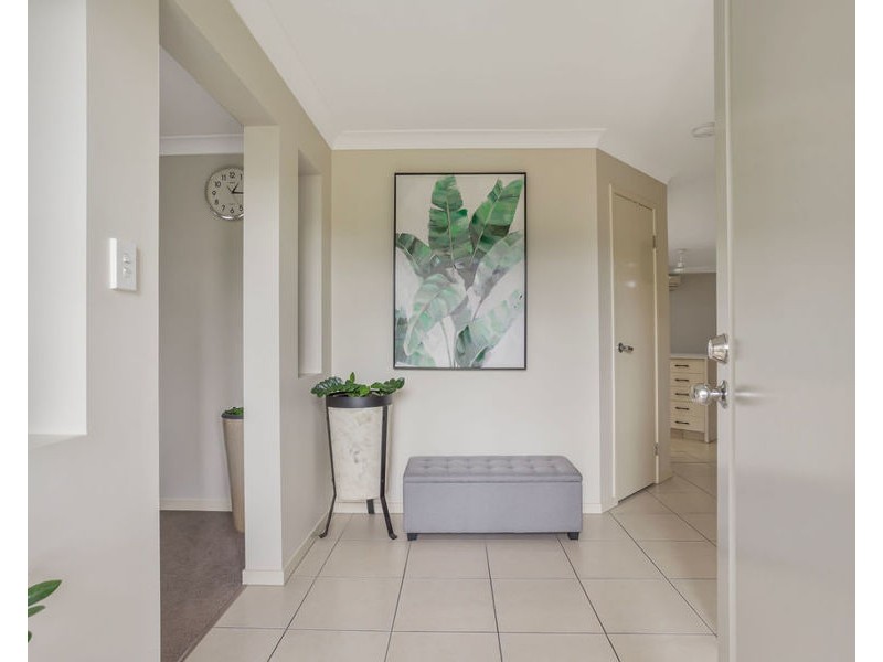26 Hazelwood Court, Flinders View QLD 4305