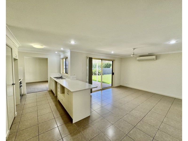 4 Lexington St, Flinders View QLD 4305