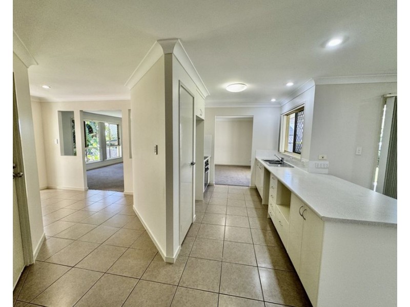 4 Lexington St, Flinders View QLD 4305