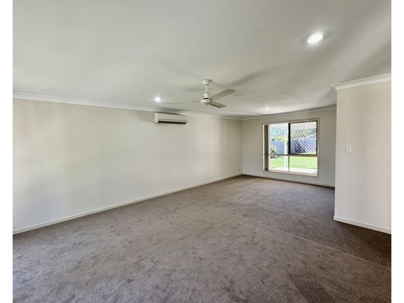 4 Lexington St, Flinders View QLD 4305