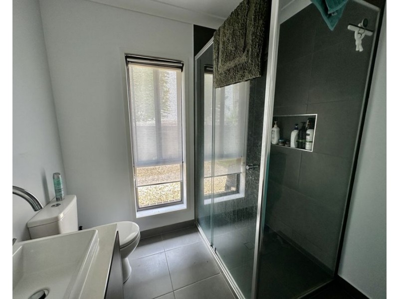 8 Reed St, Ripley QLD 4306