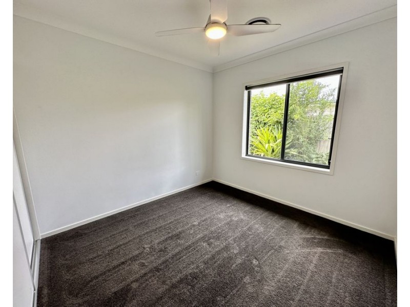 8 Reed St, Ripley QLD 4306