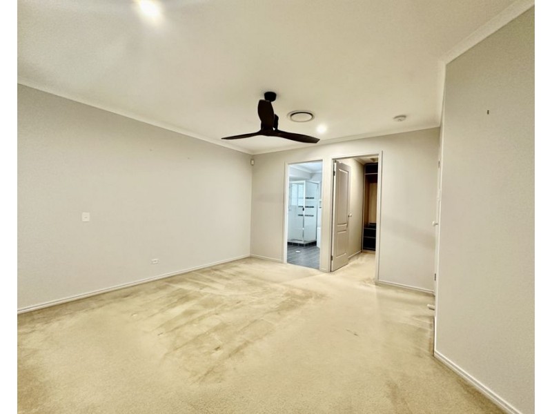 6 McDermott St, Augustine Heights QLD 4300