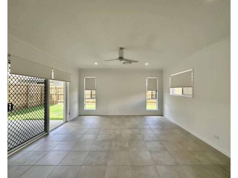 37 Proctor Cct, Logan Reserve QLD 4133