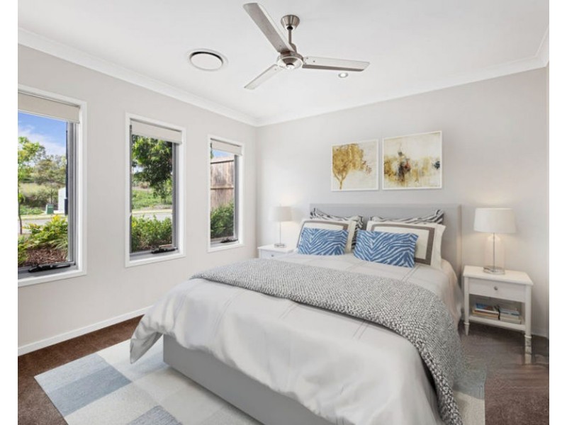 15 Heathcote St, South Ripley QLD 4306