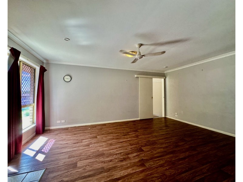 56 Cowley Dr, Flinders View QLD 4305