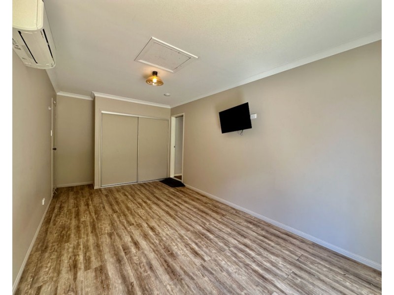 56 Cowley Dr, Flinders View QLD 4305