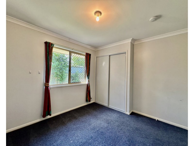 56 Cowley Dr, Flinders View QLD 4305