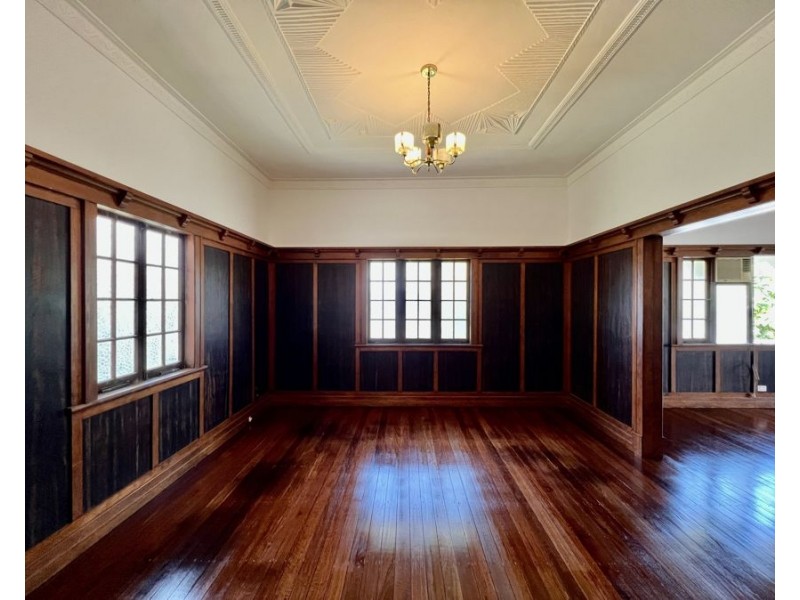 17 French St, Booval QLD 4304