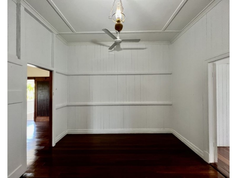 17 French St, Booval QLD 4304