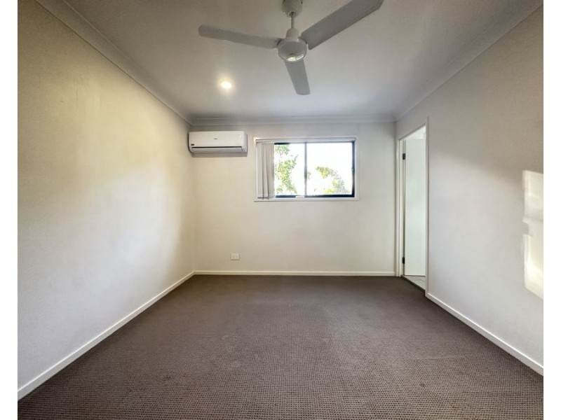 5 Woodroffe Cresent, Redbank Plains QLD 4301