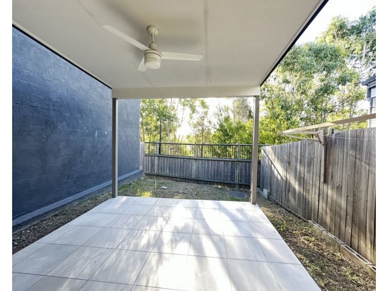 5 Woodroffe Cresent, Redbank Plains QLD 4301