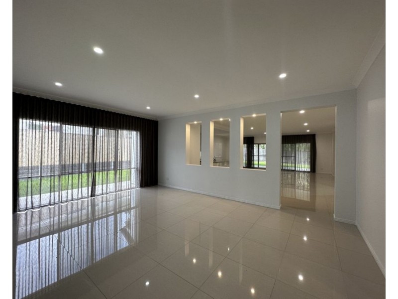 16 Impeccable Cct, Coomera QLD 4209