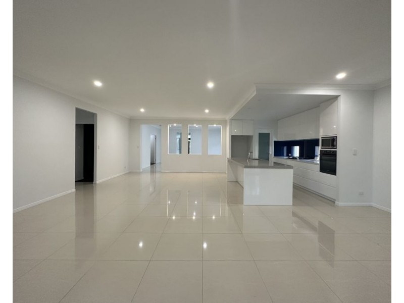 16 Impeccable Cct, Coomera QLD 4209