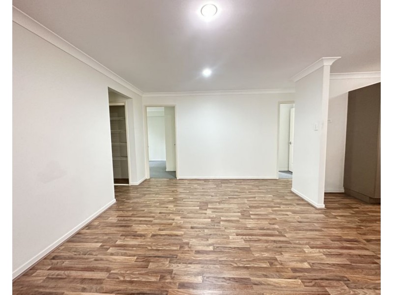 27 Andrew Walker Drive, Goodna QLD 4300