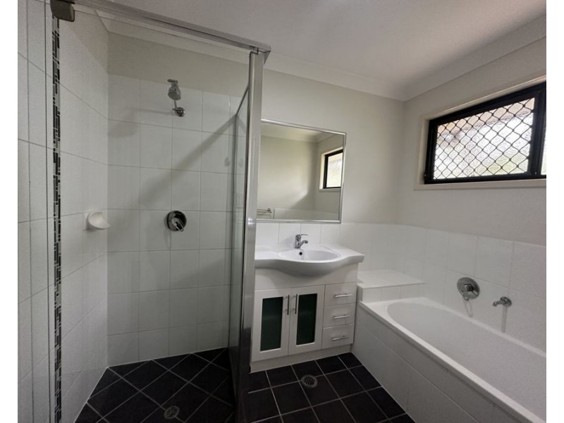 27 Andrew Walker Drive, Goodna QLD 4300