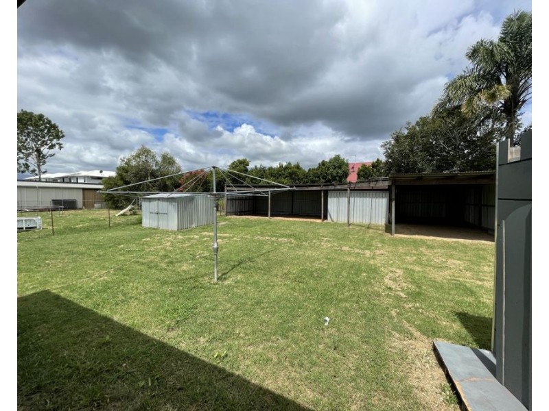 19 Wellington Street, Brassall QLD 4305