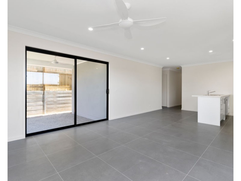 12 Carnelian Street, Collingwood Park QLD 4301