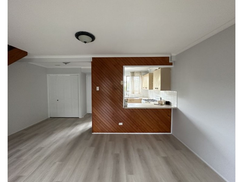 9 112 Queens Rd, Slacks Creek QLD 4127