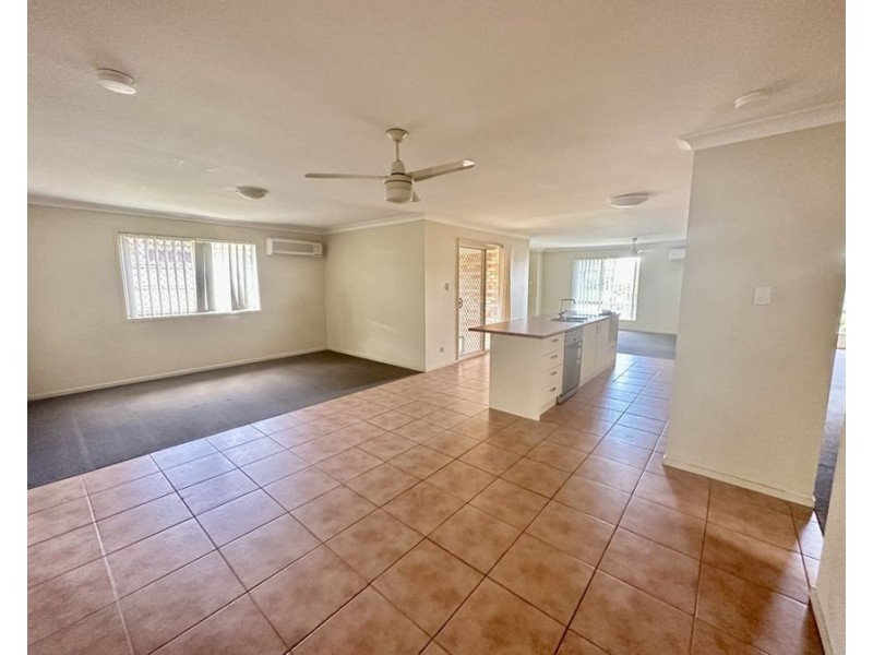 3 Spoonbill Ct, Lowood QLD 4311