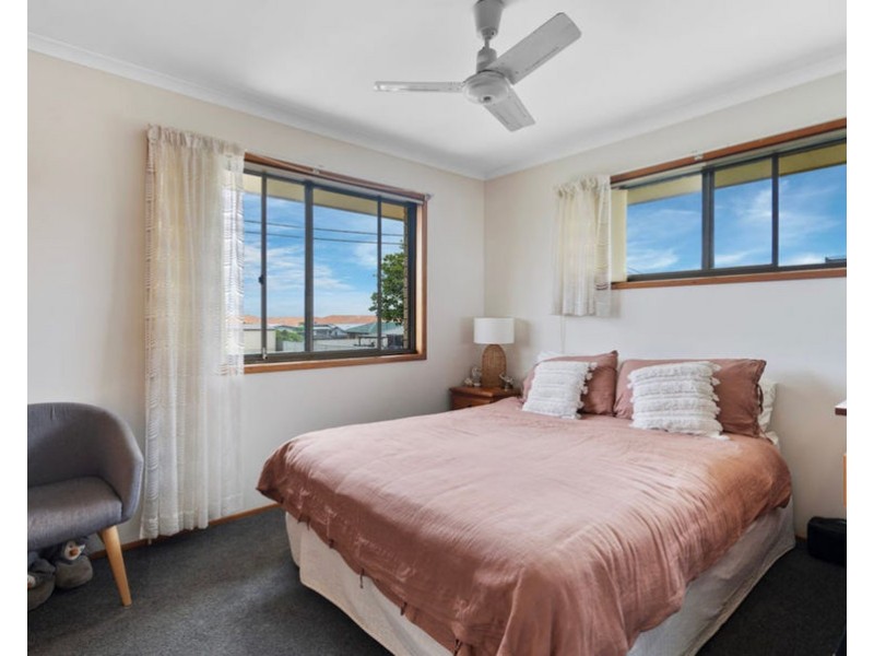 18 Base St, Victoria Point QLD 4165