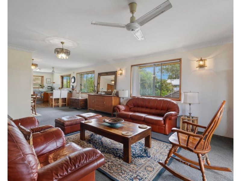 18 Base St, Victoria Point QLD 4165