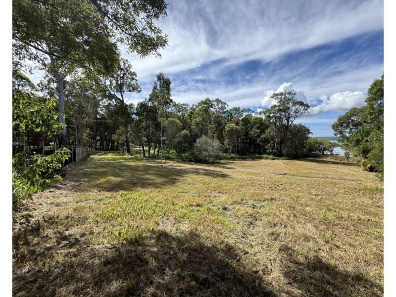 38 Nunkeri Drive, Macleay Island QLD 4184