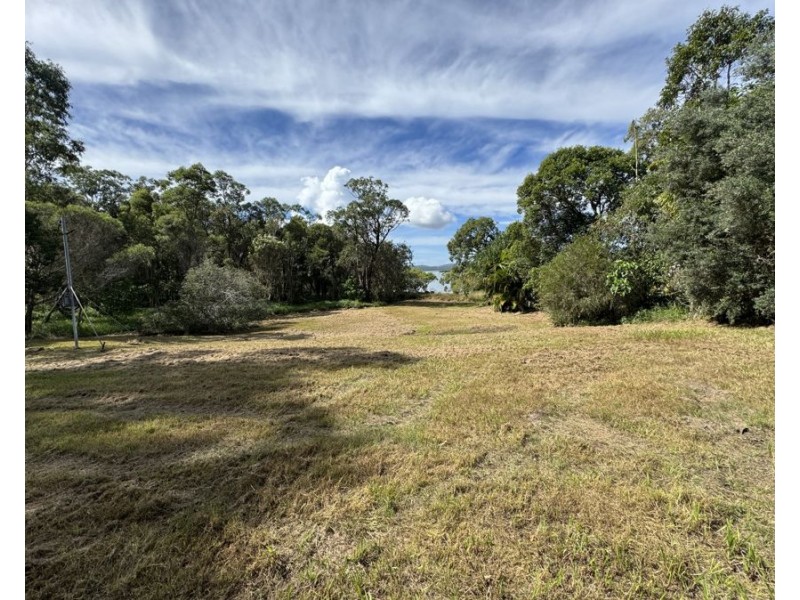 38 Nunkeri Drive, Macleay Island QLD 4184