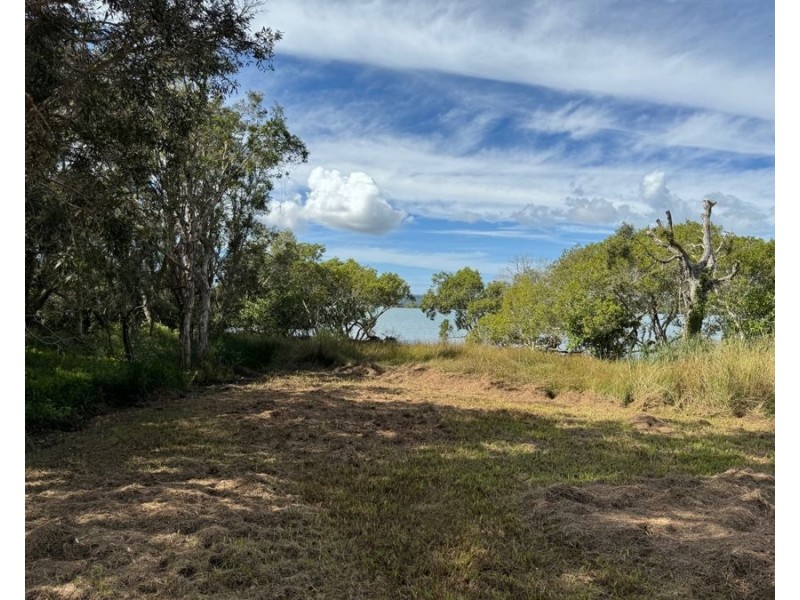 38 Nunkeri Drive, Macleay Island QLD 4184