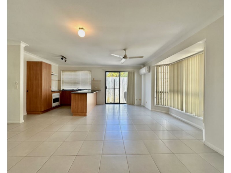 1/77 Cootharaba Drive, Helensvale QLD 4212