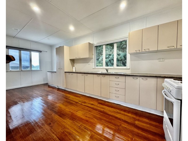 30 Allen St, North Ipswich QLD 4305