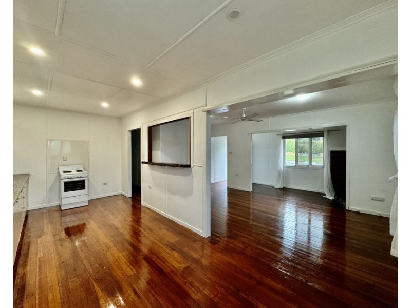 30 Allen St, North Ipswich QLD 4305