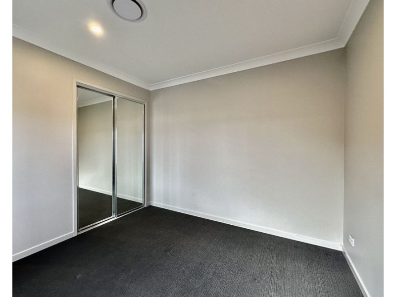 7 Rufous Circuit, Pallara QLD 4110