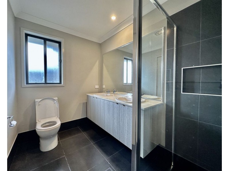 7 Rufous Circuit, Pallara QLD 4110