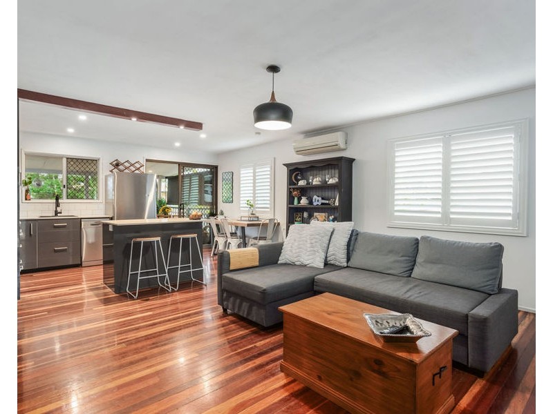 16 Reif Street, Flinders View QLD 4305