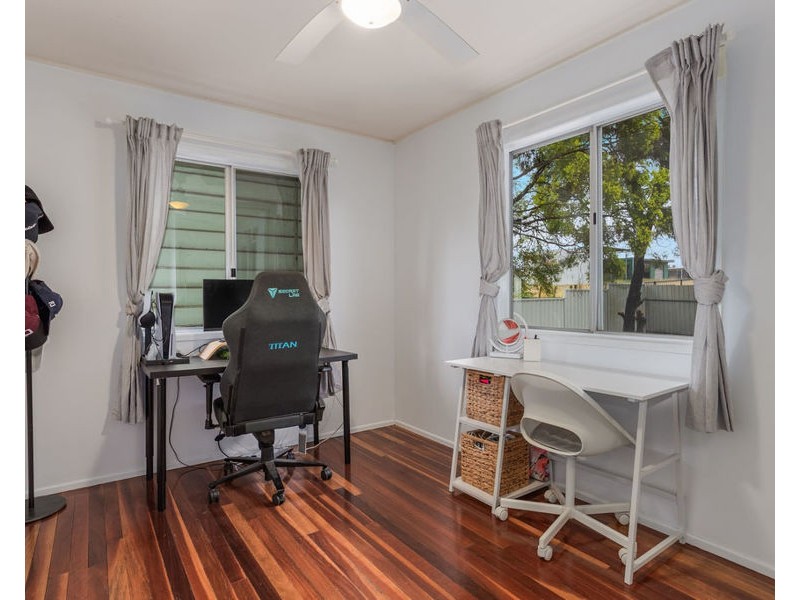 16 Reif Street, Flinders View QLD 4305